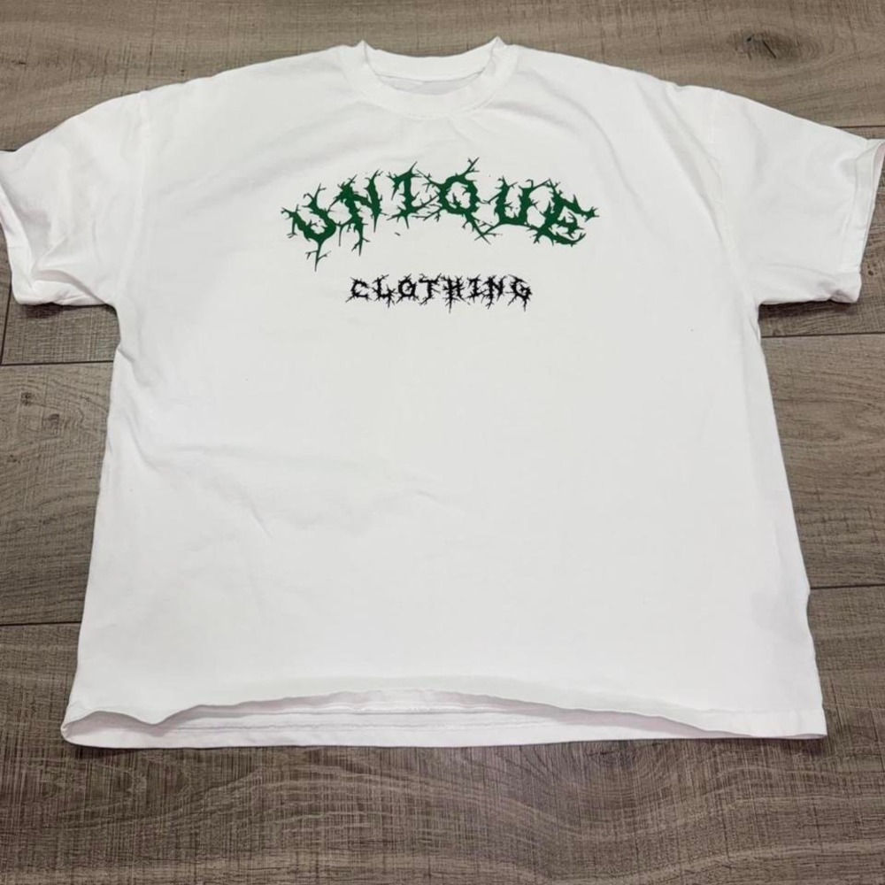 Unique Clothing‎ Graphic Tee White Green Print – Size L